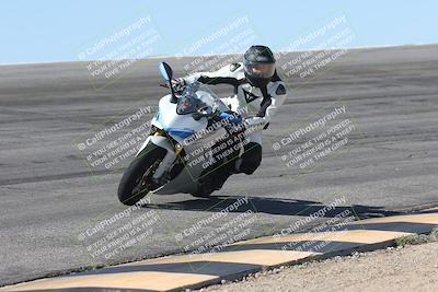 media/Oct-13-2025-Moto Forza (Mon) [[a66d839500]]/4-C Group/Session 2 (Bowl)/